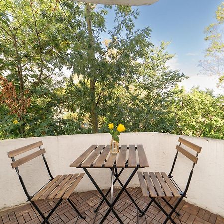 Two Bedroom Apartment By Buonomo Stays Short Lets & Serviced Accommodation In Balham With Balcony Лондон Екстериор снимка