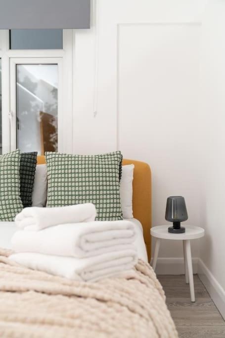 Two Bedroom Apartment By Buonomo Stays Short Lets & Serviced Accommodation In Balham With Balcony Лондон Екстериор снимка